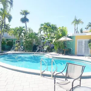 Alexander Palms Court - No Hidden Fees! Cayo Hueso